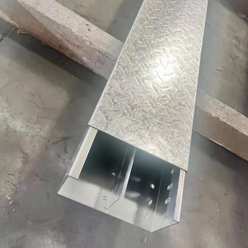 北京托盘式电缆桥架厂家公司主要产品有:专业生产镀锌桥架,铝合